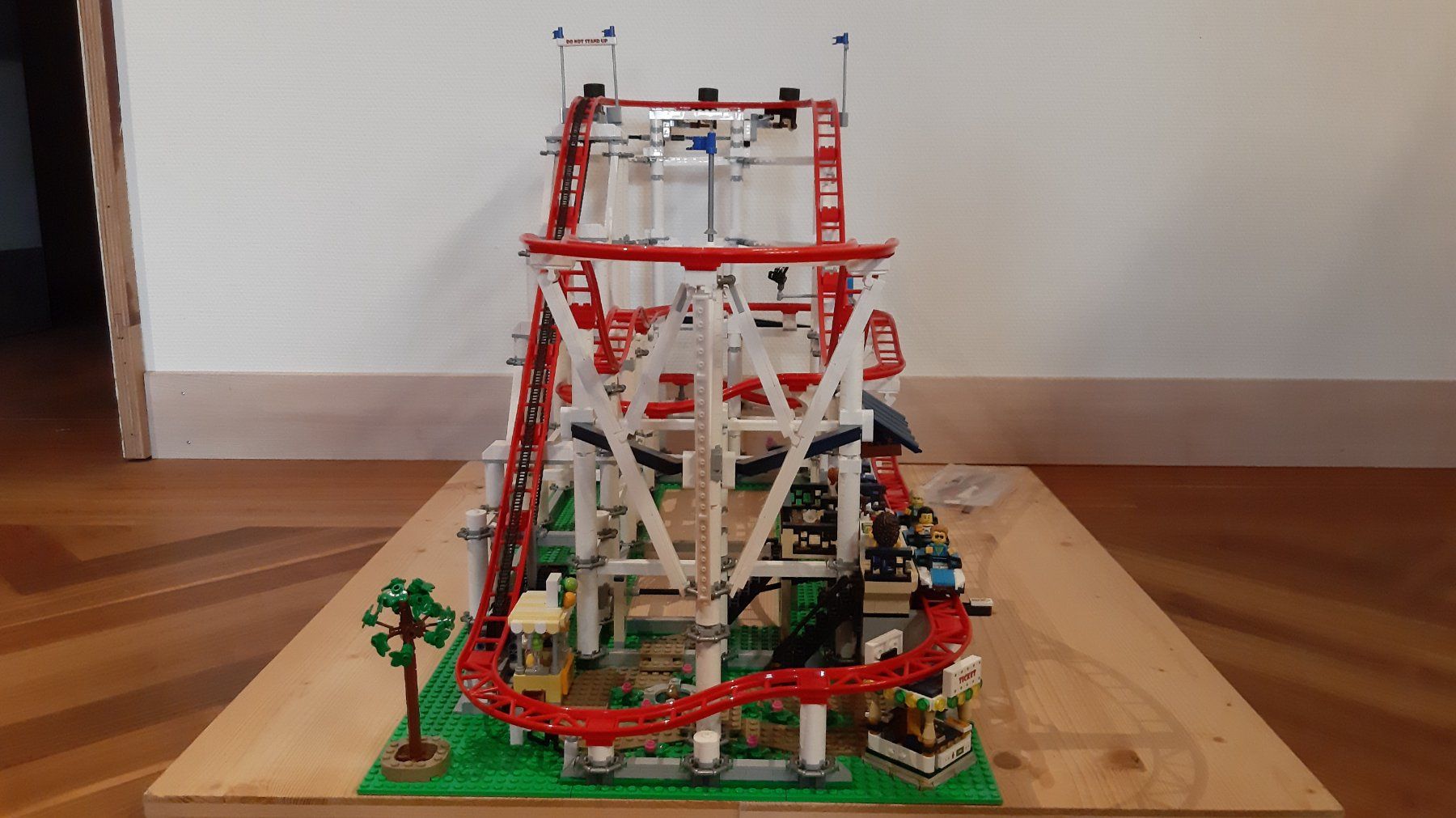 Lego Spielzeuge: Lego Creator Expert 10261 Roller Coaster | grosse Achterbahn – Neu (gemäss Beschreibung) aus Linden von  1