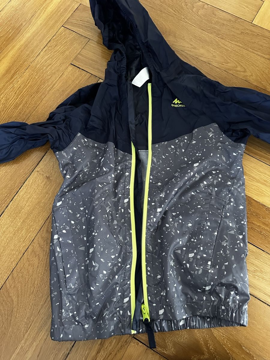 Decathlon Giacche & Cappotti: Coupe vent imperméable Décathlon, 4-5 ans  – Usato da Lausanne venduto da eli_my5z