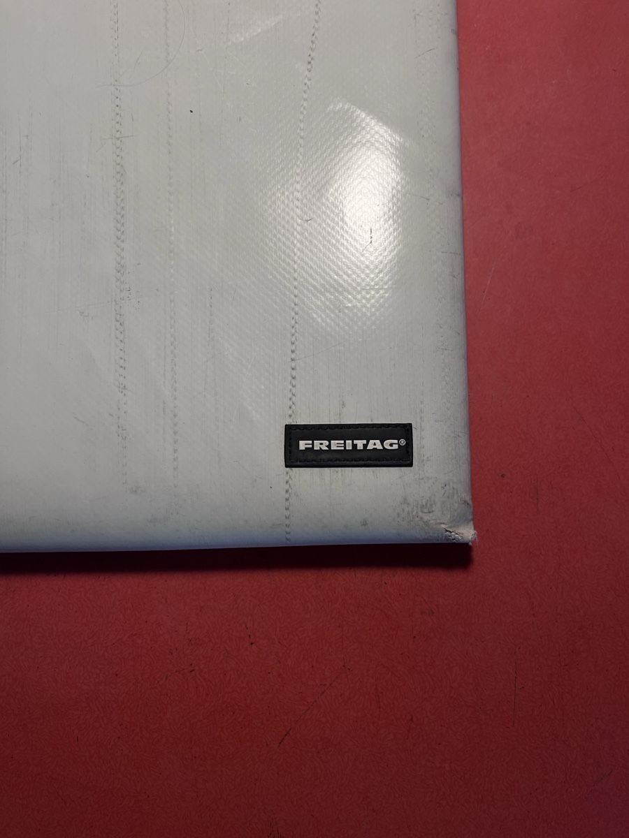 Freitag Covers & Borse: Freitag 15"/16" Laptophülle/Sleeve/Laptopcase  – Usato da Zürich venduto da Jona.B 1