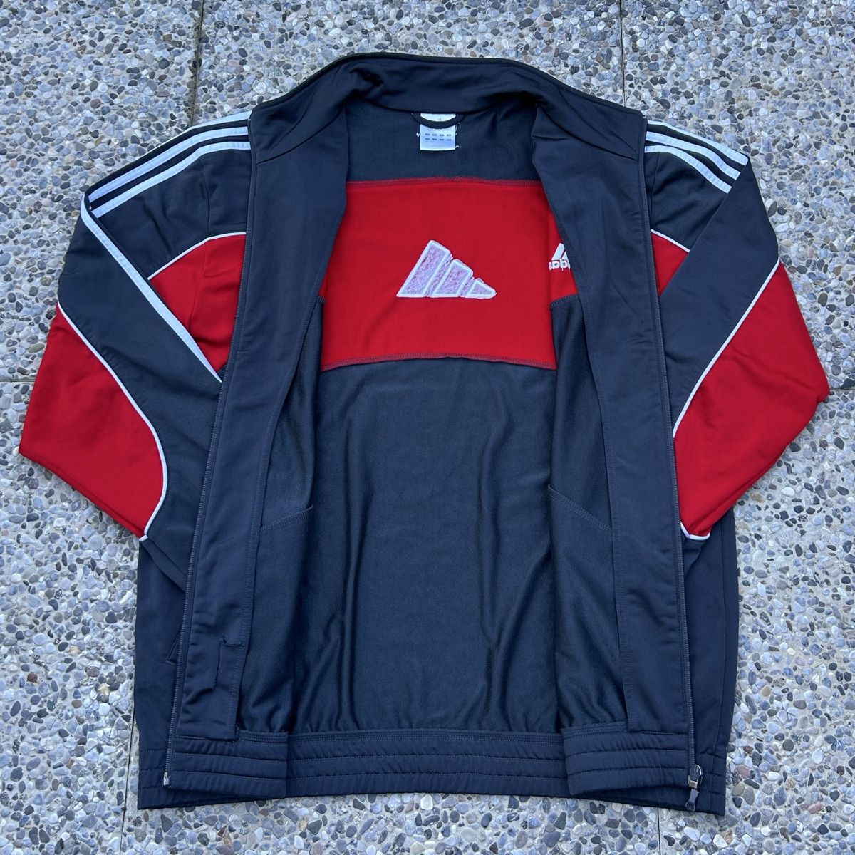 Adidas Vestes: Vintage Adidas Track Jacket – D'occasion à brent par fukusapes 2