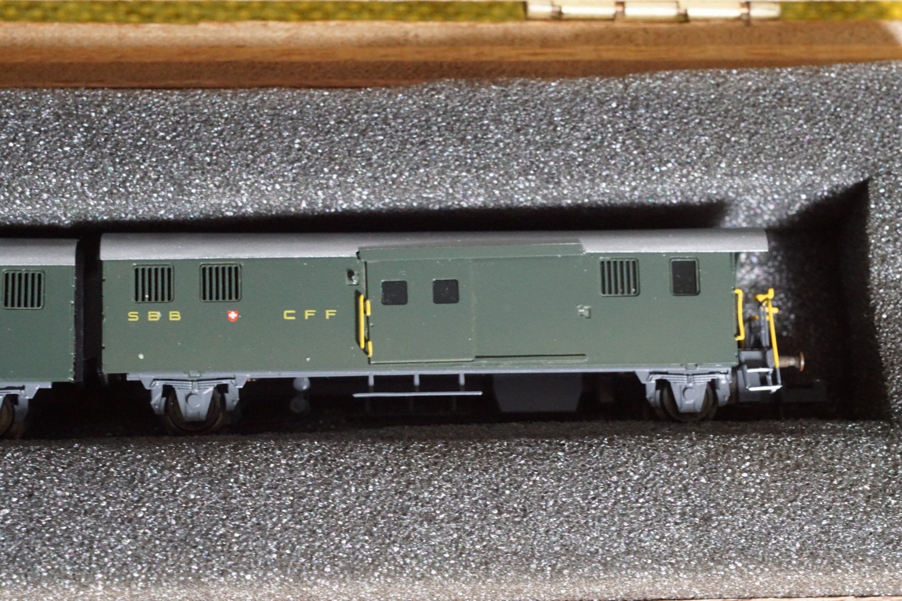 Modellini di ferrovie: SBB D²D² Doppel-Gepäckwagen Spur N – Usato da Gränichen venduto da iknow 3