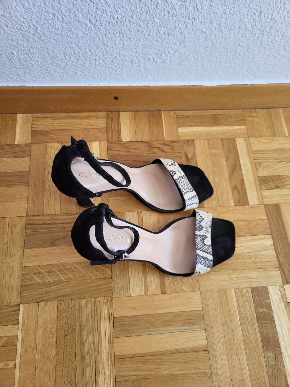 Damenschuhe: Elegante Schuhe Sandalen – Neu (gemäss Beschreibung) aus Pully von MiaJune 1