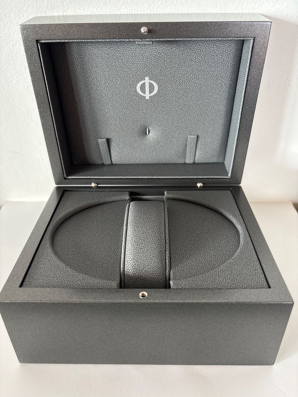 Baume & Mercier Scatole porta orologi: Baume & Mercier Uhrenbox – Nuovo (secondo la descrizione) da Genève venduto da Buens4