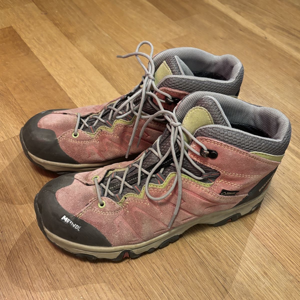 Meindl Scarpe da uomo: Meindl Wanderschuhe Gr. 39 Gore-Tex Rot Grün – Usato da Zürich venduto da sofiasstars 2
