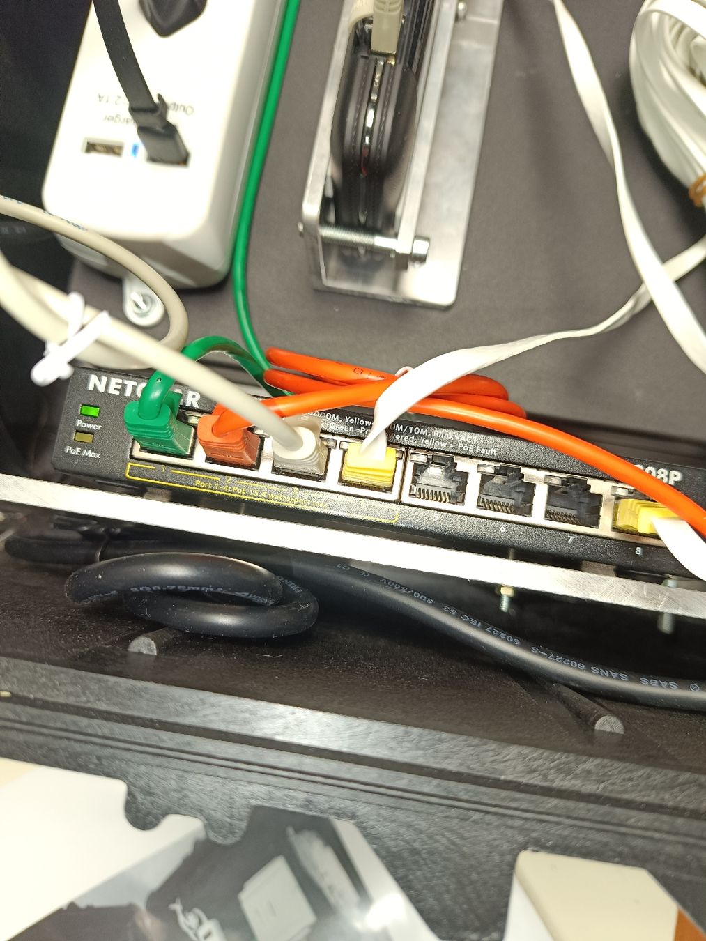 Server: Tragbares Server-System im robusten Koffer, (em191) – Usato da Künten venduto da Schnaepplihuus 3
