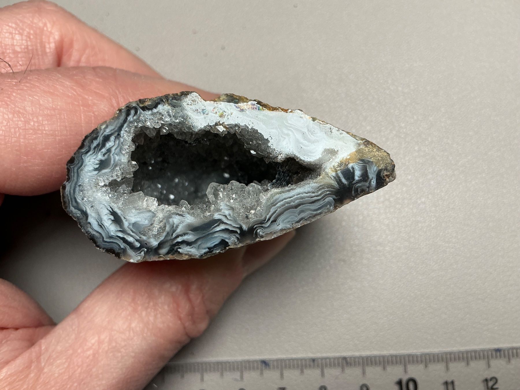 Minerali & Pietre curative: Achat-Geode mit Quarzkristallen – Usato da St-Prex venduto da Columbiajim