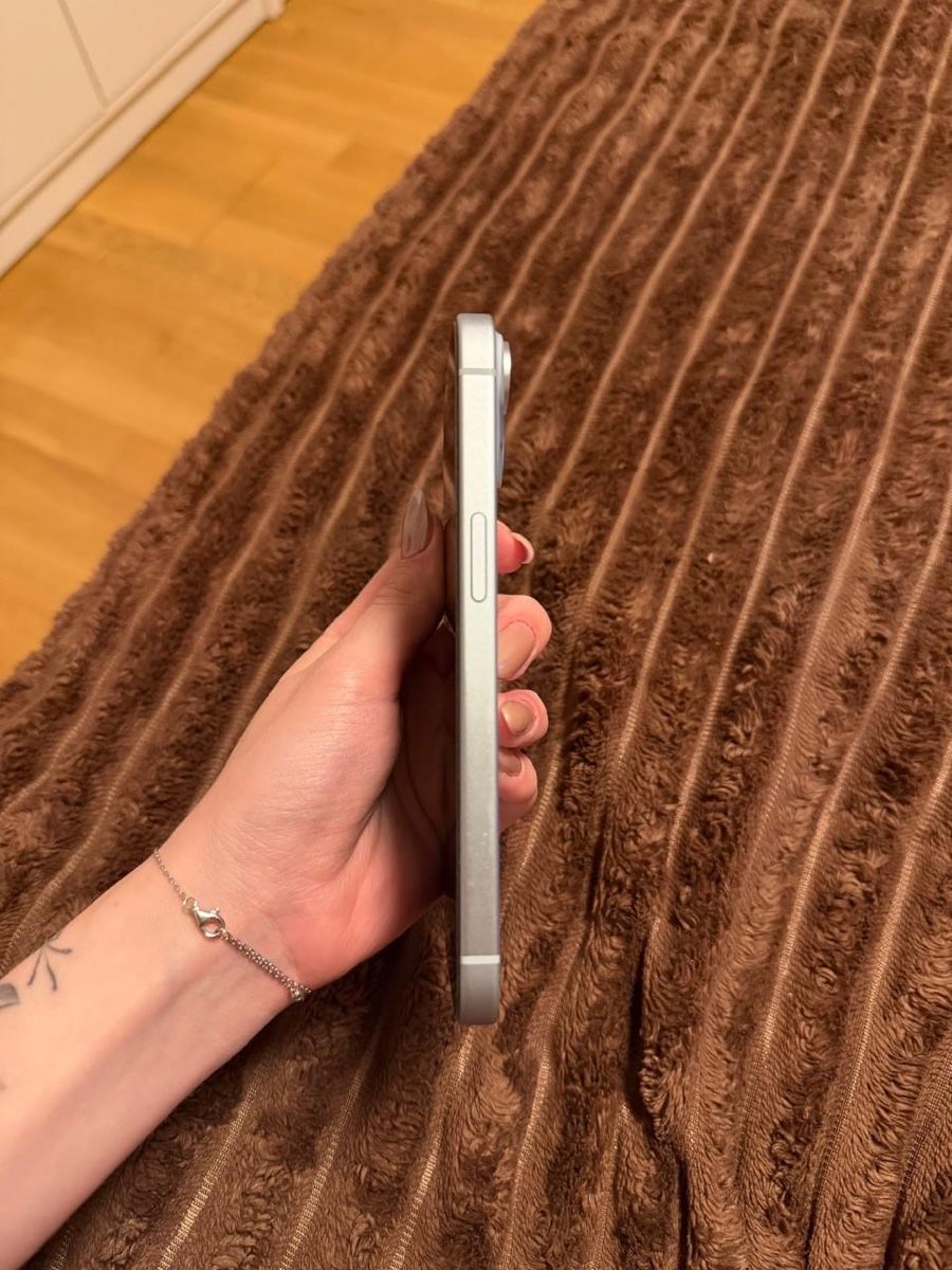 Apple Handys / Smartphones: iPhone 15 — 128GB – Neu (gemäss Beschreibung) aus Rheinfelden von bad_hhc7 2