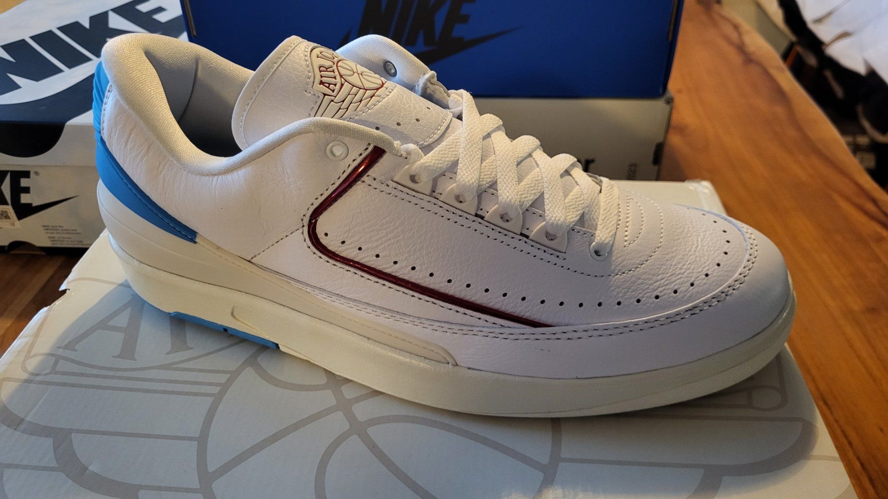 Jordan Scarpe da uomo: Jordan retro 2 low unc to chigago – Nuovo e nell'imballaggio originale da Bern venduto da Sneakerheadz
