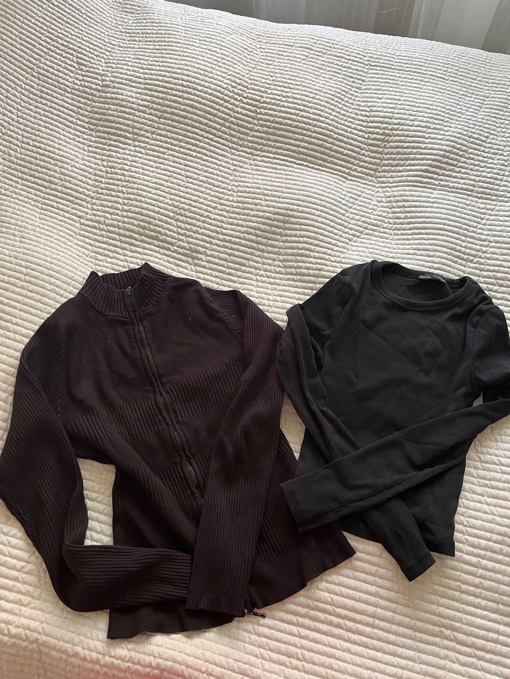 T-shirt: Langarm Etam und Bershka Grösse S – Usato da Bern venduto da k_l_t2hw