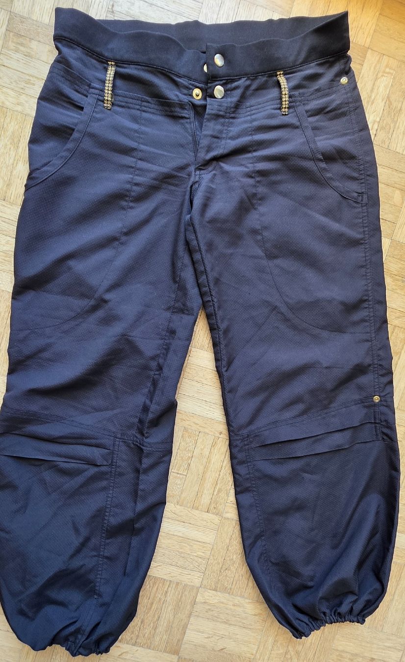 Pantaloni: Pantalon noir Taille S – Usato da Yverdon-les-Bains venduto da van_dq65