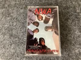 N.W.A. - Straight Outta Compton (MC)