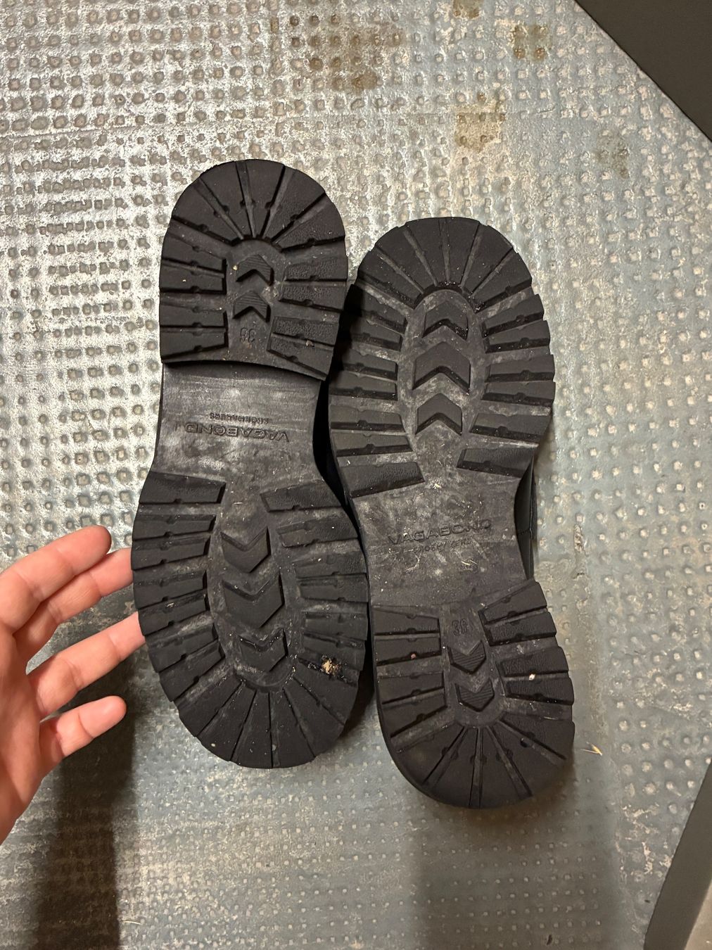 Vagabond Scarpe da uomo: Vagabond Kenova Loafer Slipper Gr. 36 – Usato da Basel venduto da ememilil 2