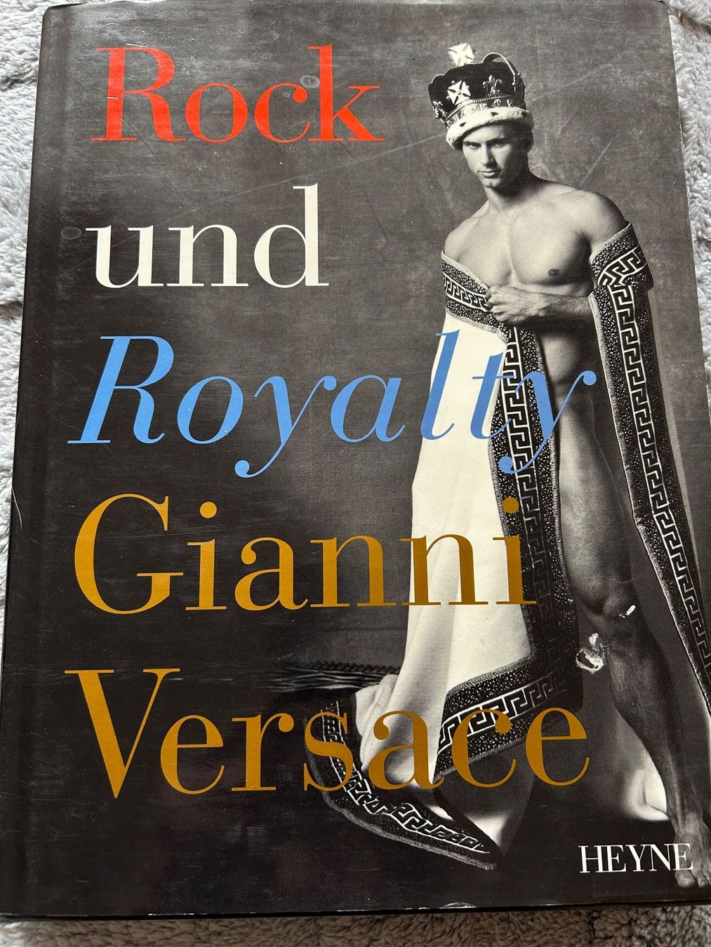 Libri: ROCK UND ROYAL GIANNI VERSACE – Usato da Genève venduto da zonzon9351