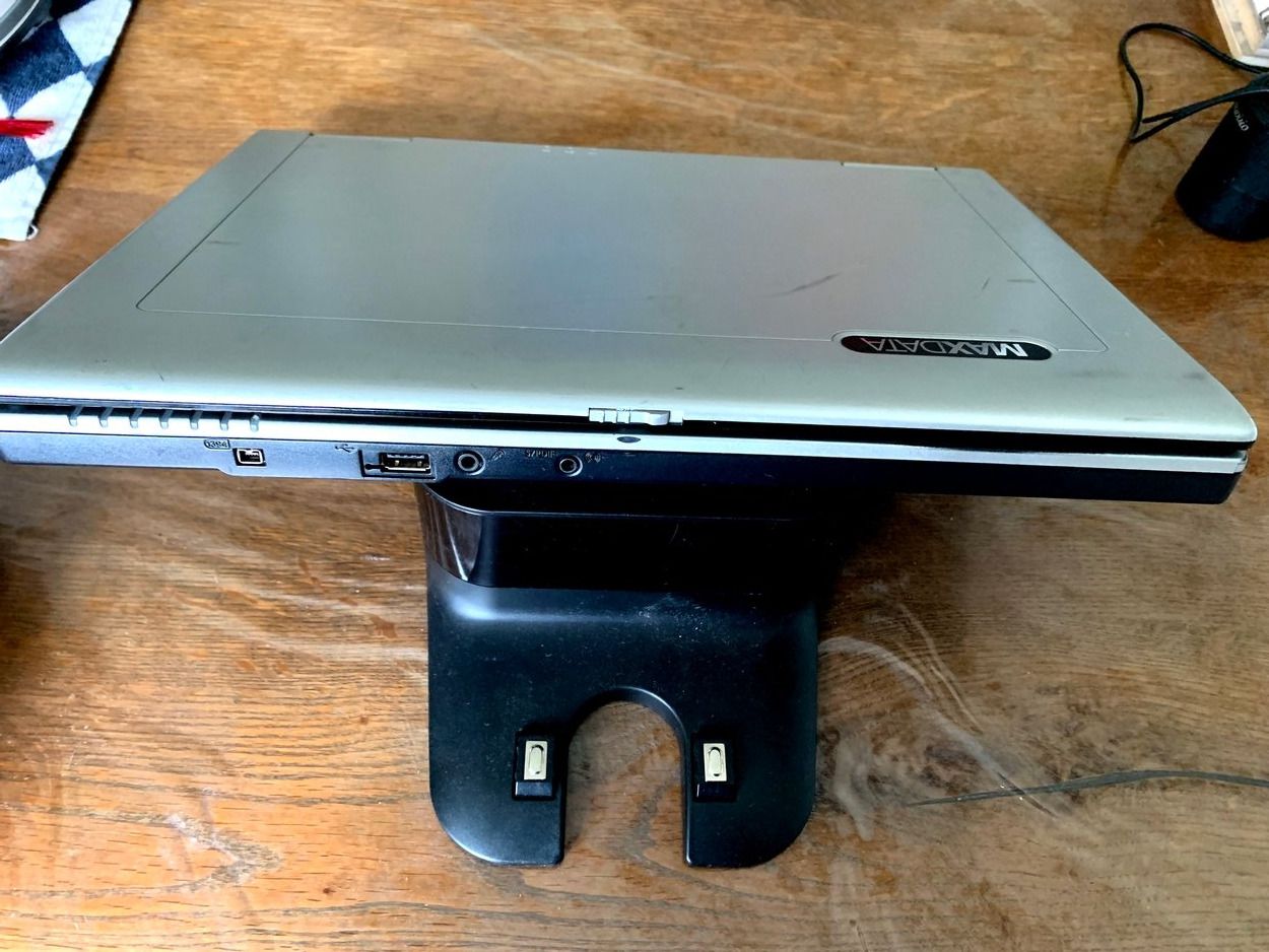 Notebook: Maxdata Model No.: ECO 4000 IW Laptop ohne Ladegerät – Difettoso da Emmen venduto da newdeal1970 5