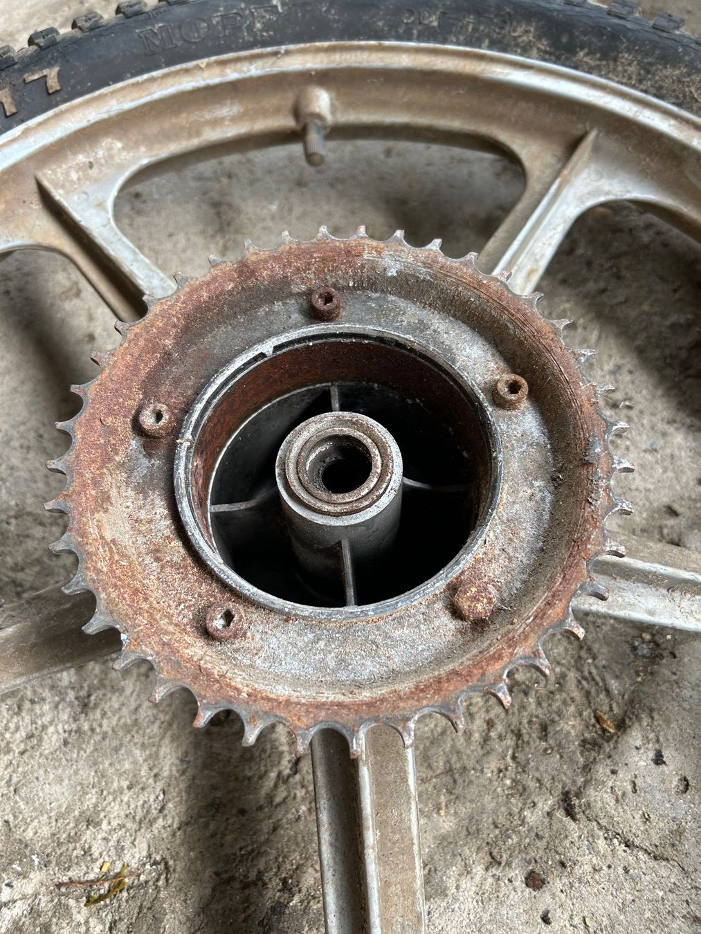 Puch Mofa-Ersatzteile: Mofa Gussfelgen Hinterrad 17 Zoll – Gebraucht aus Fahrni b. Thun von berger_tuning34 1