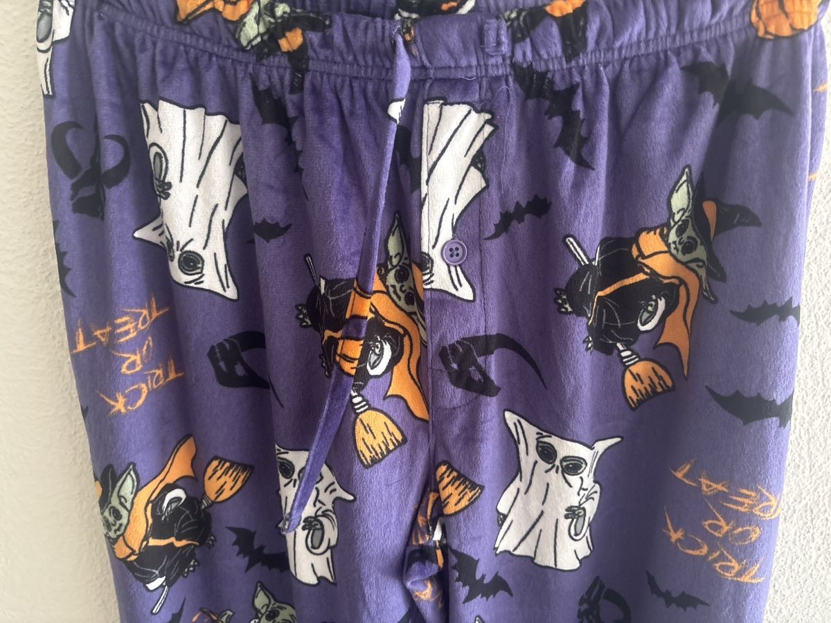 Star Wars Pigiami: Star Wars Pyjamahose Lila Grösse L – Nuovo (secondo la descrizione) da Wallisellen venduto da ASZT 1