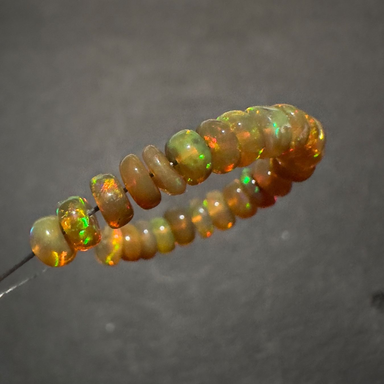 Edelsteine: 3.77 ct - Natural Ethiopian Opal Beads – Neu (gemäss Beschreibung) aus Zürich von Yoohooz 5