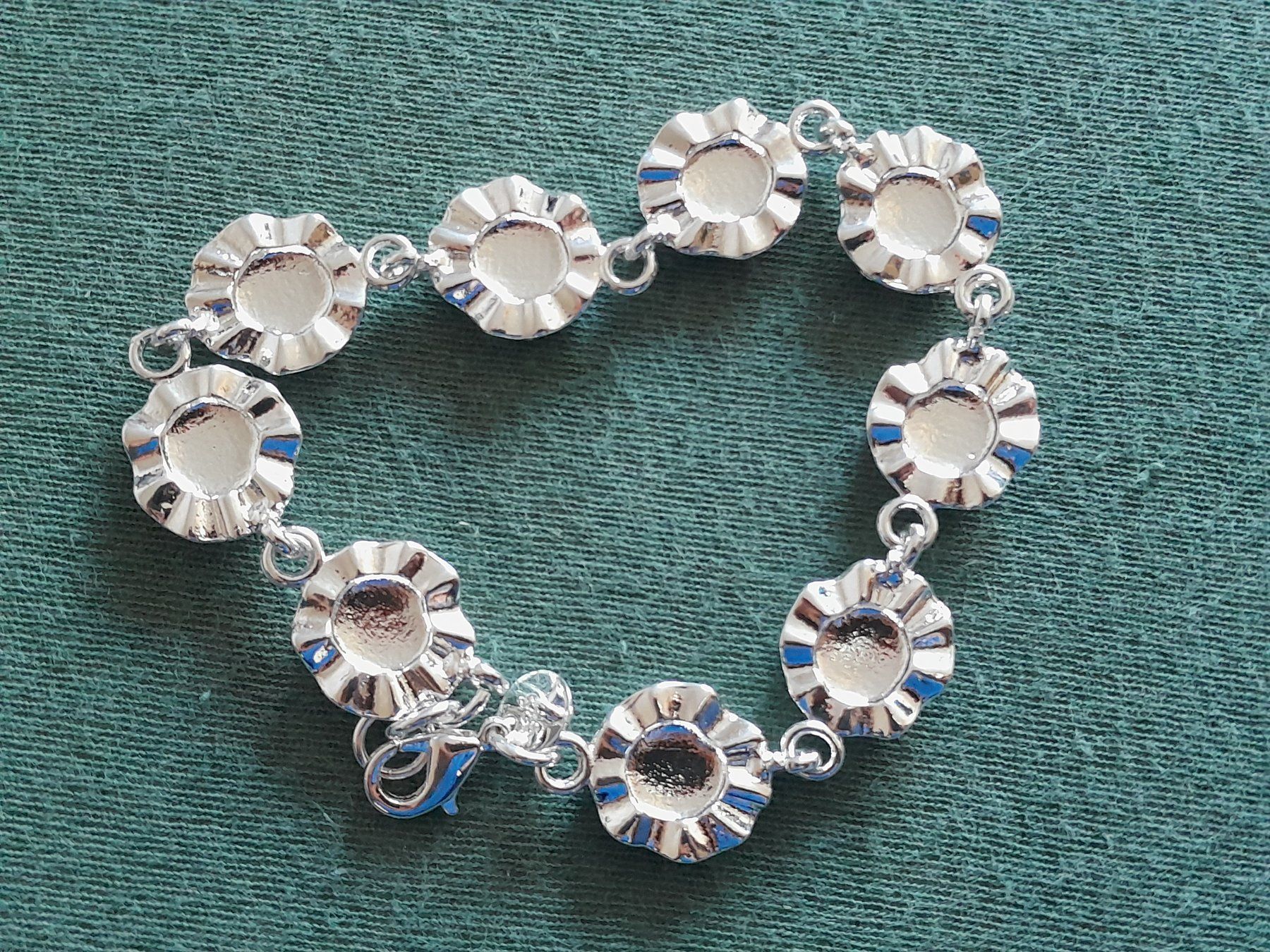 Armbänder & -reifen: Blumen Armkette, 22g, 20cm – Gebraucht aus Aarau von Reto_BA_01 1