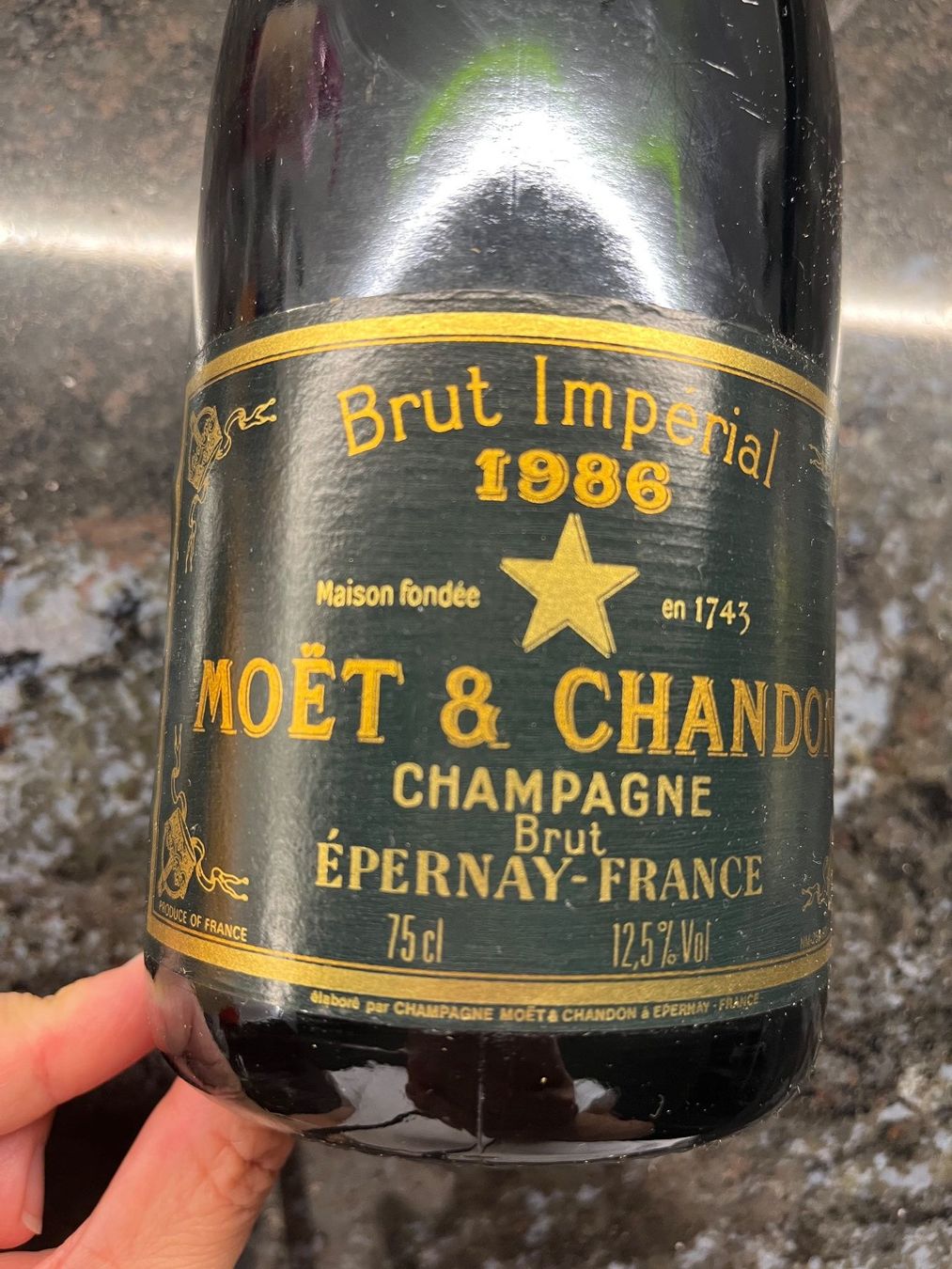 Moet Wein: Moet & Chandon 1986 - 40. Geburtstag/ Jubiläumsgeschenk – Neu (gemäss Beschreibung) aus Walchwil von franky05 1