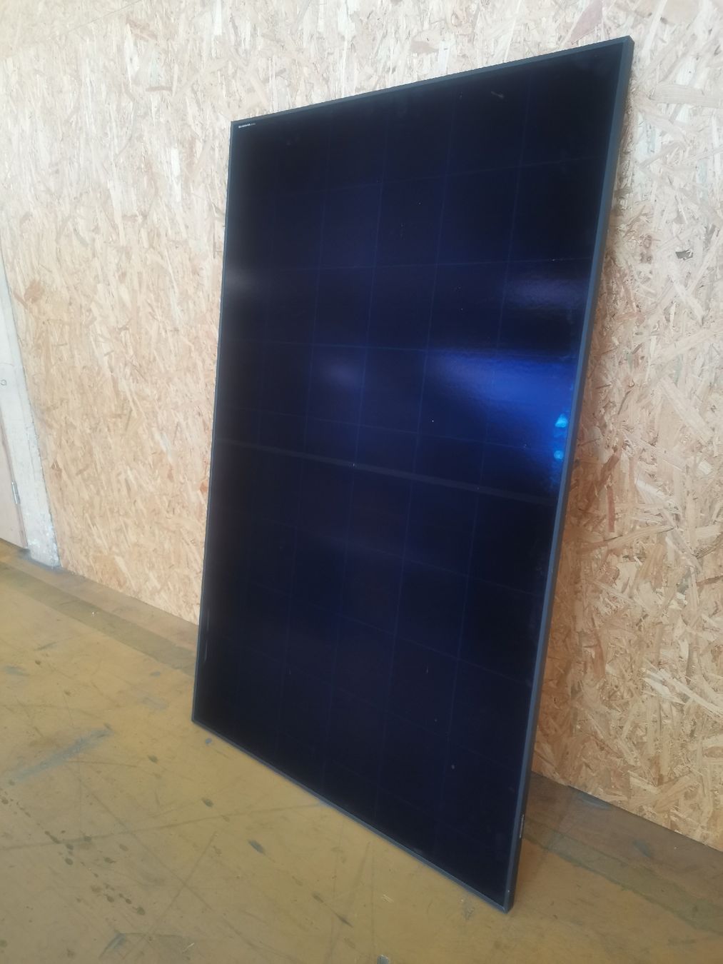 Longi Solargeräte und Solarprodukte: Solarmodule Neu 465 W Fullblack Longi  – Neu und originalverpackt aus Winterthur von Deins_8j77 6