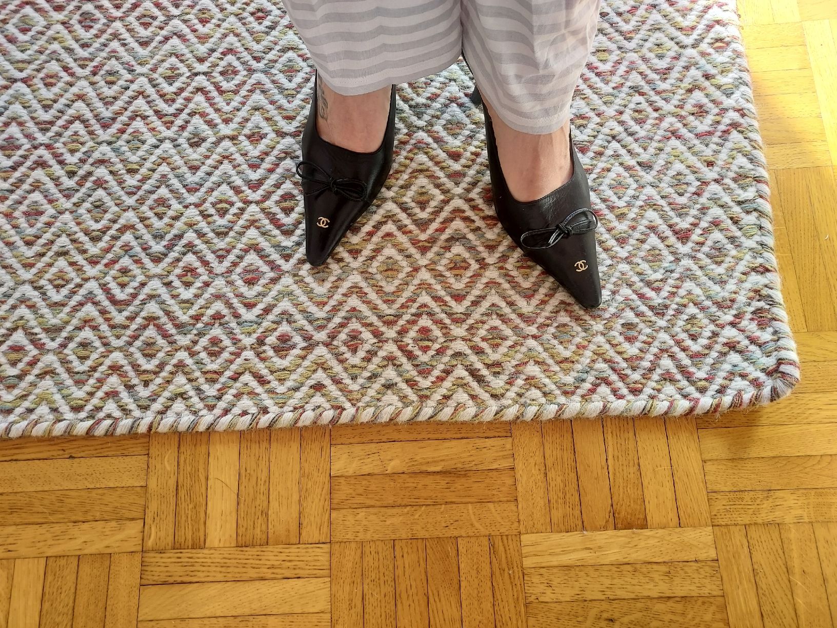 Chanel Scarpe da donna: Chanel Vintage Pointues Noires T39 – Usato da Lausanne venduto da Kitty_Friperie 9