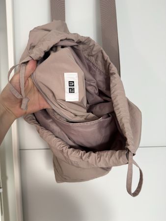Uniqlo U drawstring shoulder bag taupe good condition