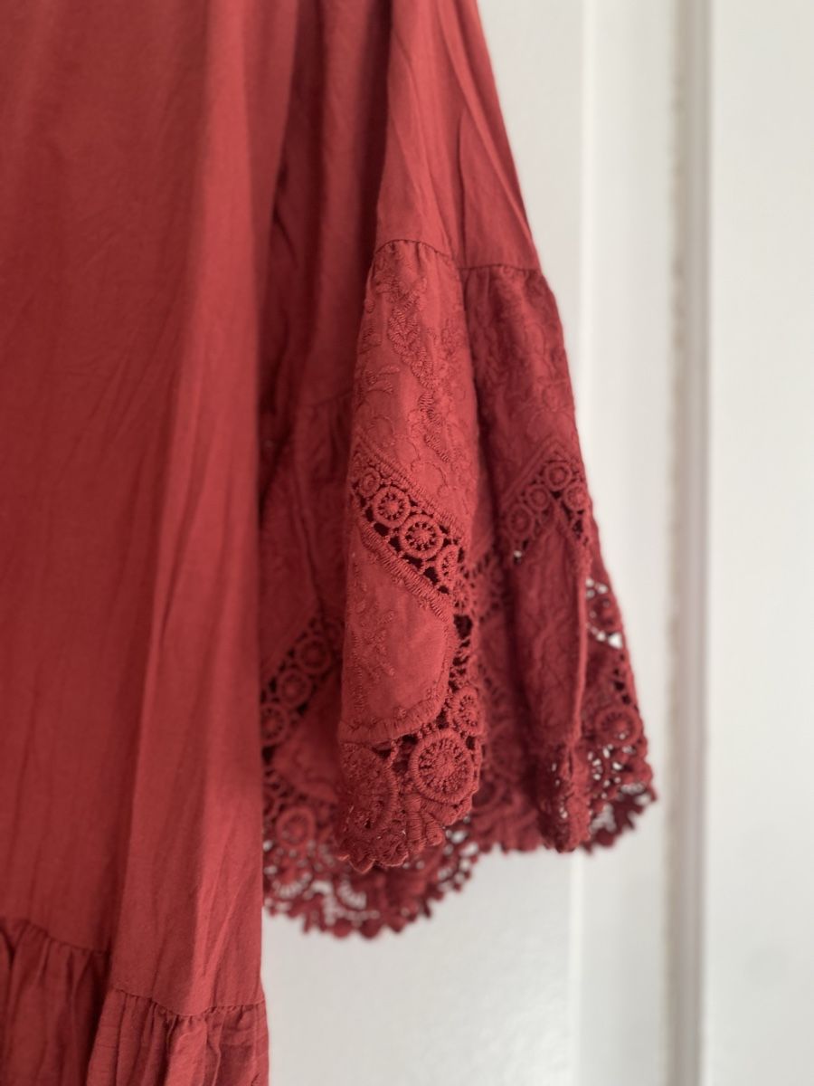 Beldona Tuniche: Beldona Kleid Herbst Rot Gr. M mit Spitze  – Usato da Chur venduto da KUMI2024 4