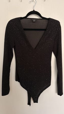 Body Amisu schwarz mit Glitzer Langarm Grösse M neuwertig