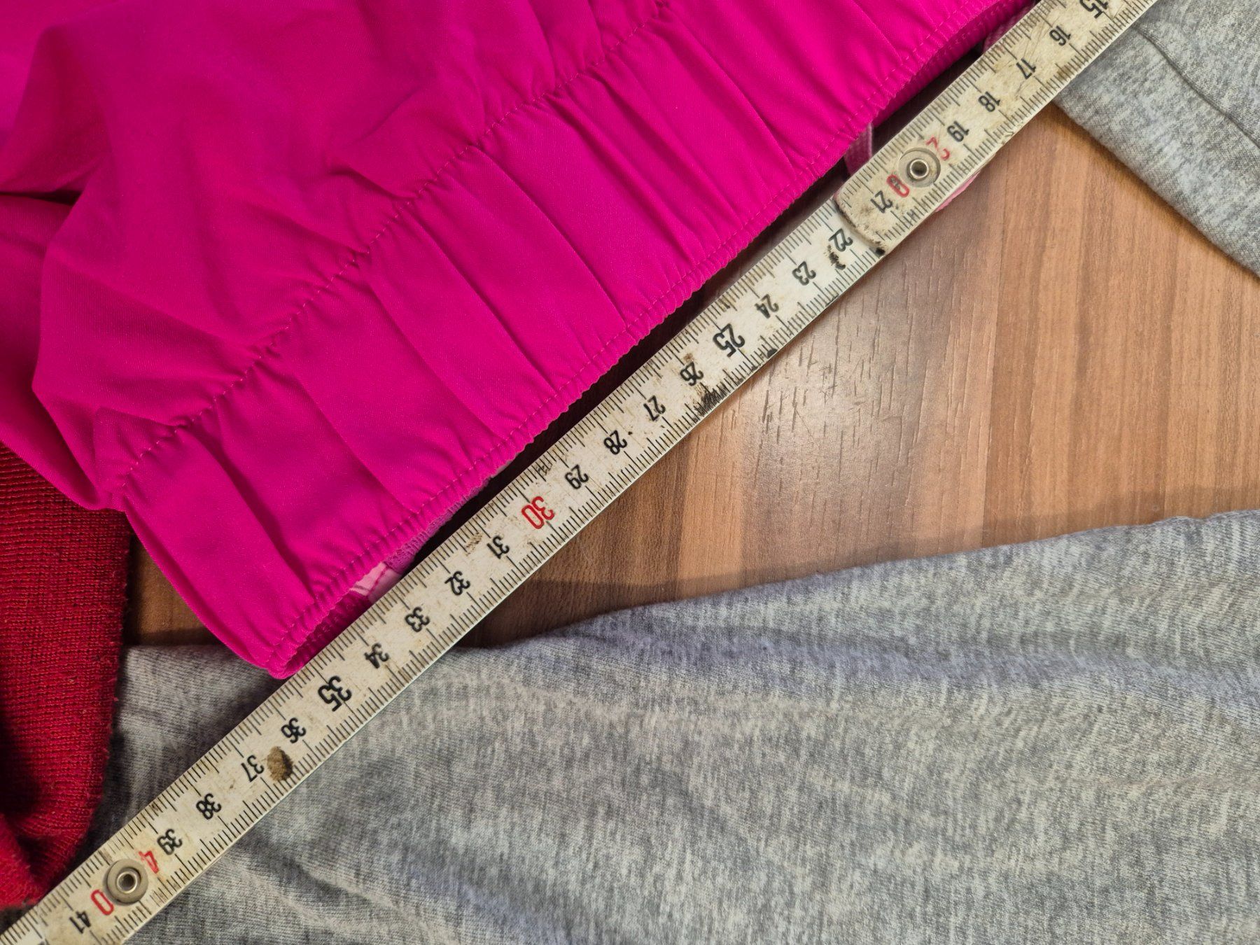 Hosen: 1 Sporthosen  Gr. M, K8 – Gebraucht aus Schwarzenburg von flamingo1970 4