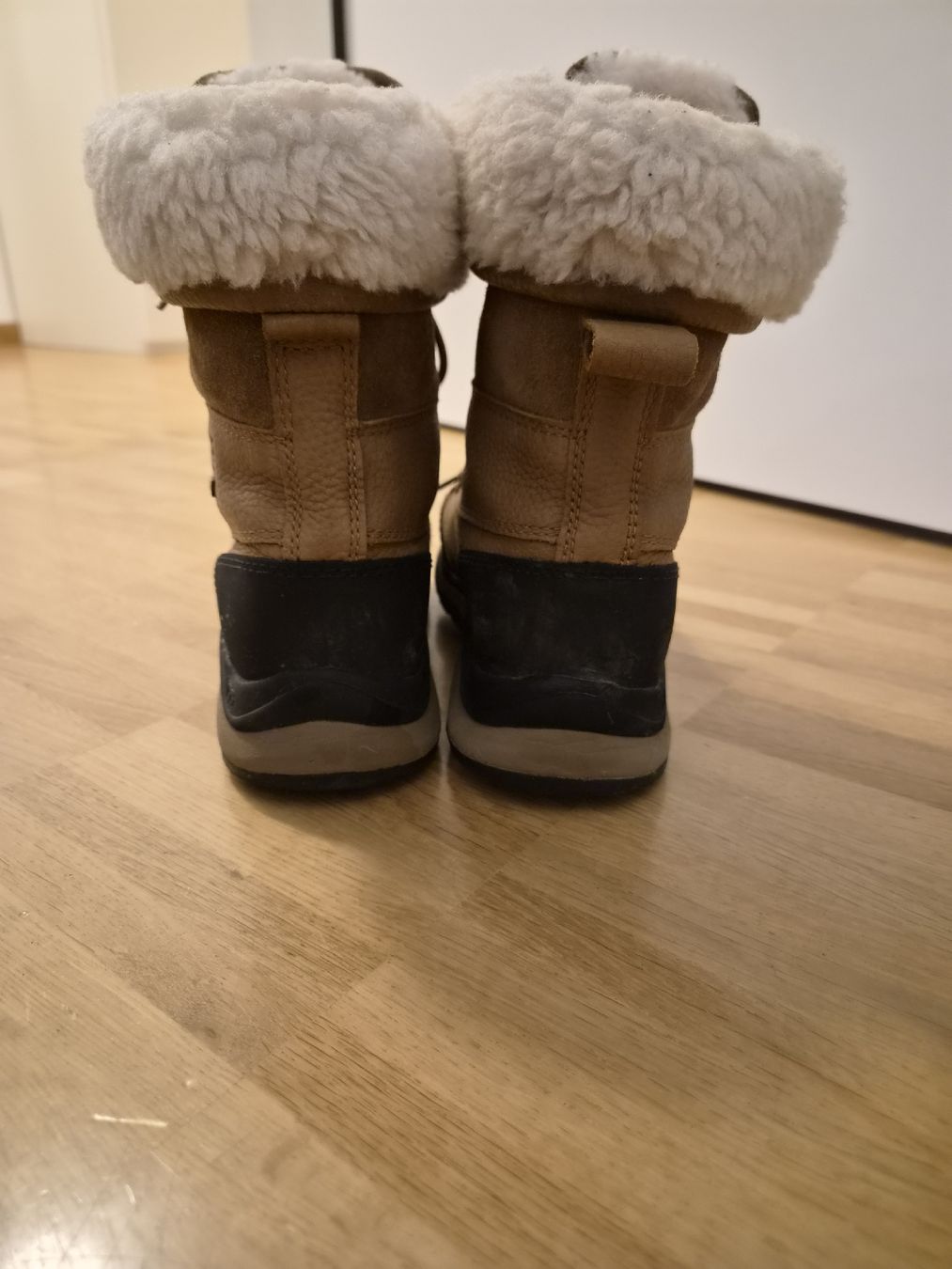 Ugg Scarpe da donna: UGG's Damen 38 – Usato da Einsiedeln venduto da jel_hjm5 4