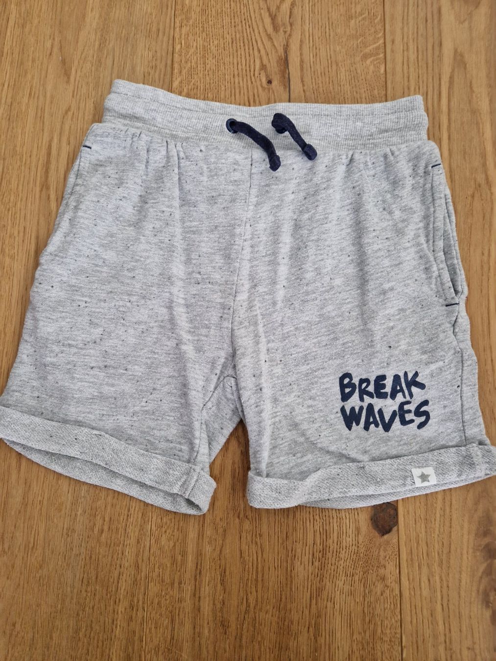 Pantaloni: Shorts Sommer 2 Stück Gr. 116 – Usato da Davos-Dorf venduto da Bpelikan 3