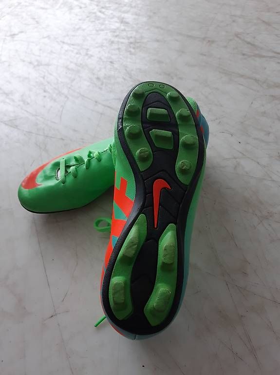Herrenschuhe: Nockenschuhe Nike Gr 37.5 – Gebraucht aus Zürich von vladm 2