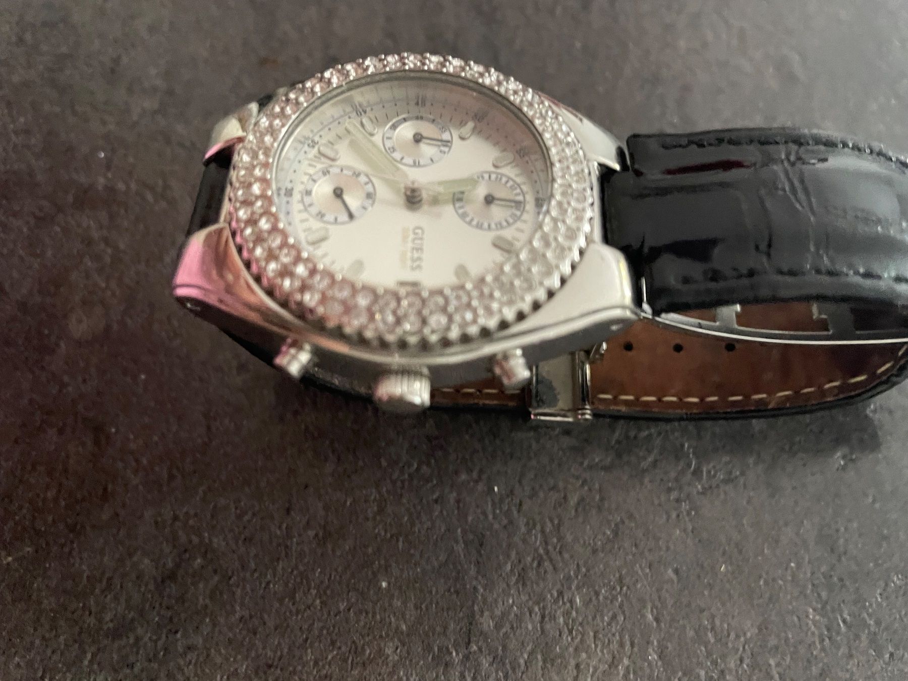 Guess Uhren: Guess Armbanduhr – Gebraucht aus Zunzgen von mel_y6w2 2