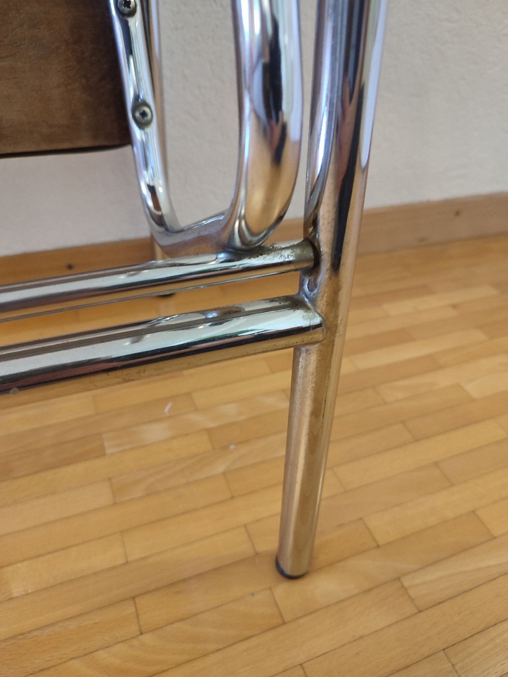 Sgabelli: Tabouret en Formica vintage – Usato da Bougy-Villars venduto da Vogue 7