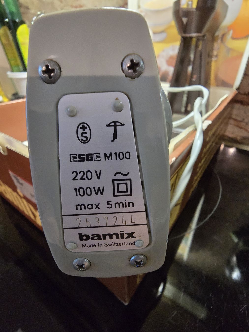 Bamix Appareils de cuisine: Defekter Bamix M100 Handstabmixer – D'occasion à Walkringen par Vanuca 1