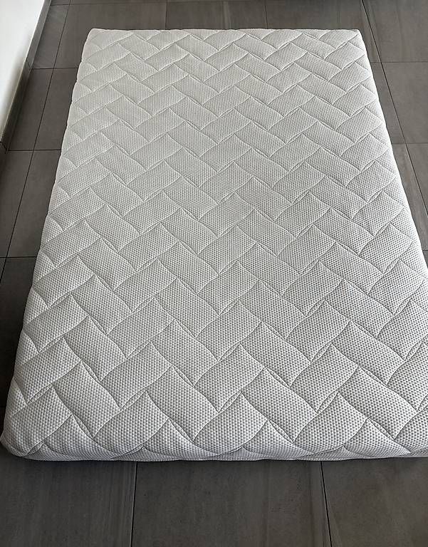 Materassi: Matratze 140x200 – Usato da Dällikon venduto da sfa_qq82
