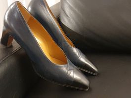 Sehr schöne Damen-Pumps, Leder, Gr. 39,5, dunkelgrau/schwarz