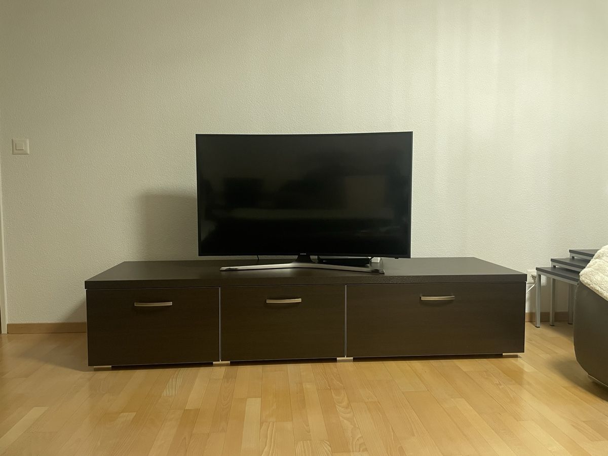 Commodes: TV Kommode – D'occasion à Bülach par mel_c6vh