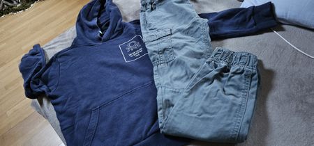 Benetton , Hoodie und fast neue Hose, Grösse 140, Top Zustan