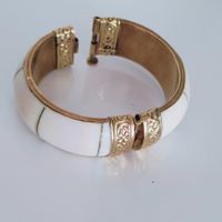 Antikes Knochenarmband und Messing
