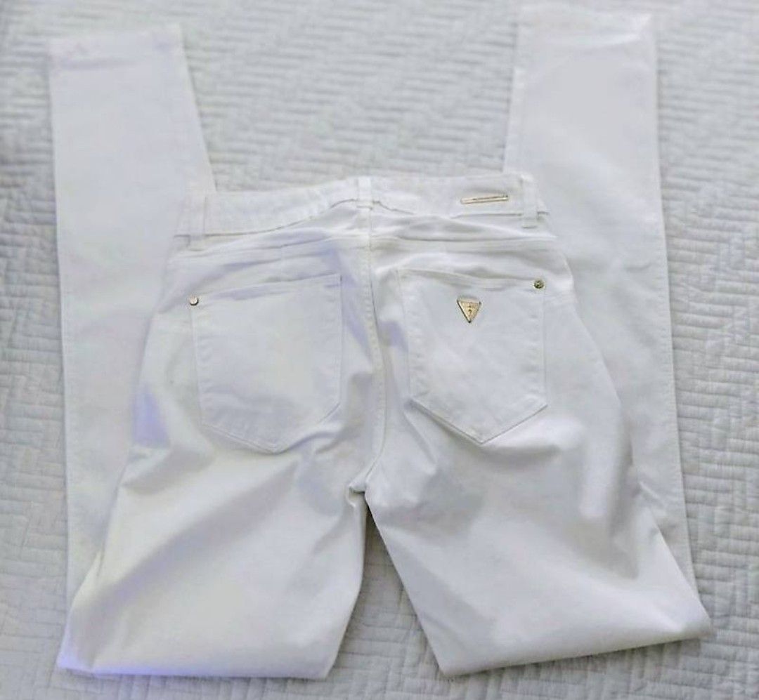 Guess Jeans: Guess Jeans  – Neu (gemäss Beschreibung) aus Zürich von Babadermf 1