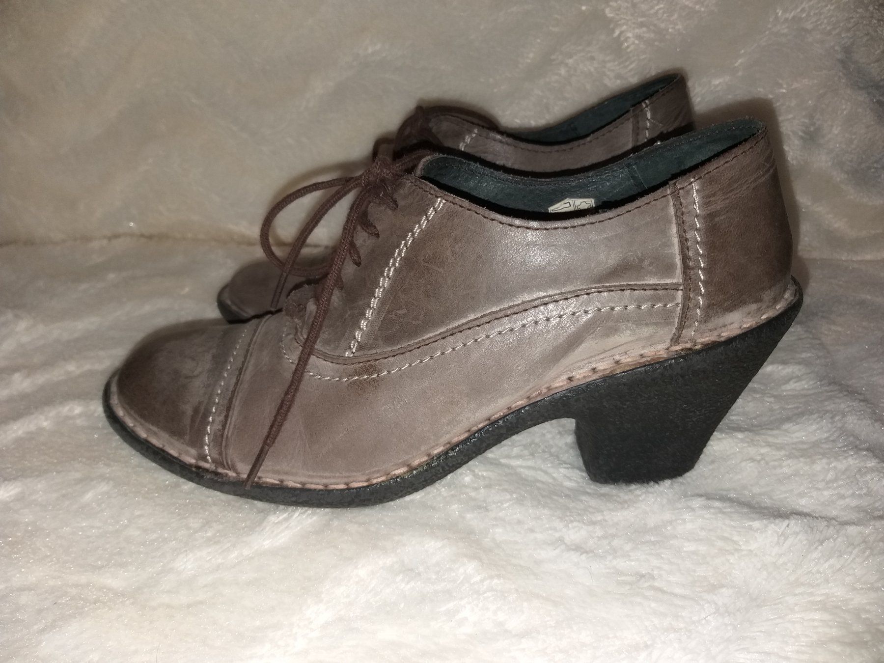 Scarpe da donna: Chaussures / Schuhe JUNGLA  Pointure / Nummer 36 – Usato da Cossonay-ville venduto da Super-Price-Quality 2