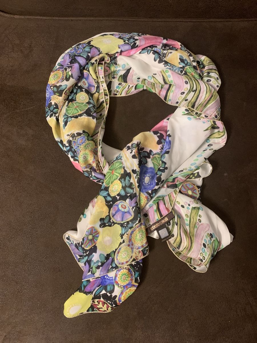 Roberto Cavalli Foulards, Tücher & Schals: Roberto Cavalli Foulard  – Gebraucht aus Bergdietikon von zor_856j