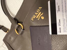 NEUWERTIG***ORIG. PRADA TASCHE GRAU***SCHÖN & PREISWERT***