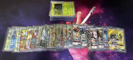 Diverse Pokemon im Top Loader