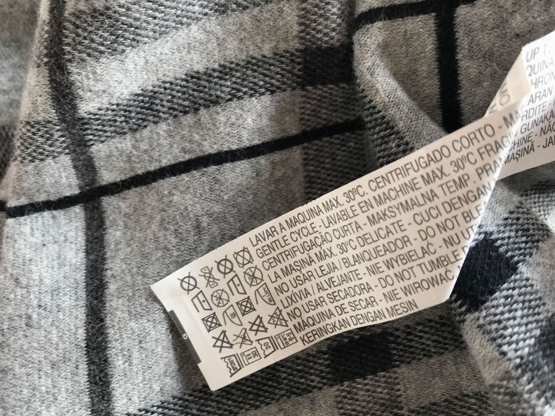 Zara Vestiti: Mini-Kleid im Oversize Style, warm & bequem – Usato da Dübendorf venduto da mon_p98h 4