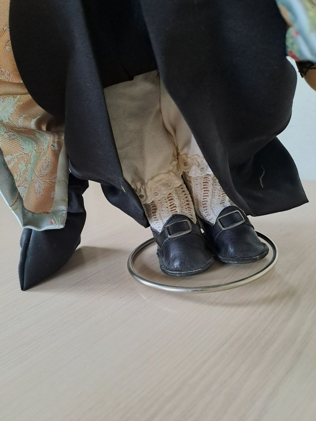 Puppen: Berner Trachtenpuppe – Gebraucht aus Aadorf von Stampeders 3