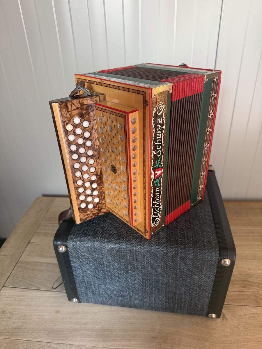 Eichhorn Instruments de musique: Schwizerogeli Eichhorn  – D'occasion à Muhen par MiGeiss64