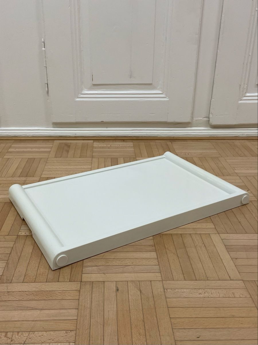 Guzzini Servierplatten: Vintage Folding Tray Guzzini Serviertablett mit Klappstützen – Gebraucht aus Zürich von Vintagewiesel 2
