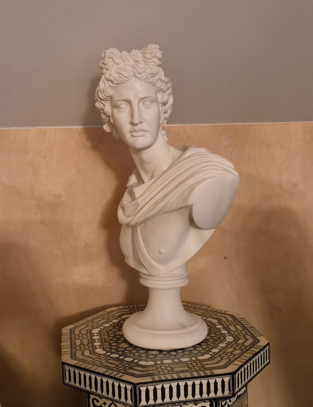 Skulpturen & Statuen: Grosse Apollo Büste – Gebraucht aus Widnau von ort_2qxw 1